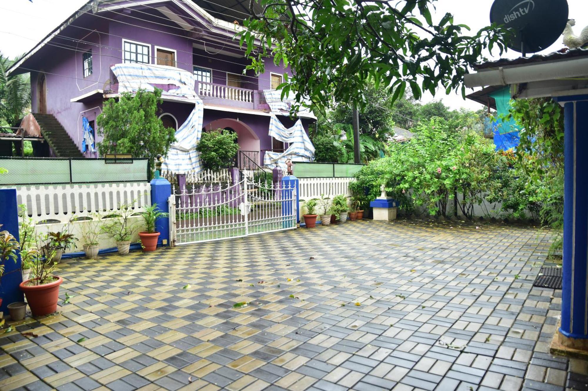 Casa Dcm And Esmeralda - Villa'S And Lake View Rooms In Bambolim With Swimming Pool Acces Екстериор снимка